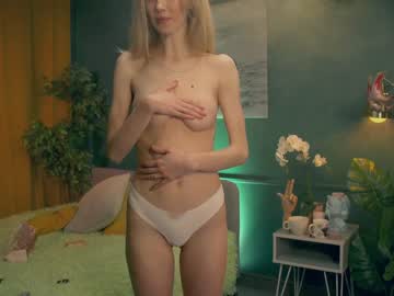 webcam girl lolly_bella_ capture image #695969