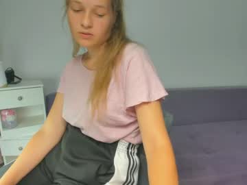 webcam girl dina__di capture image #3636345
