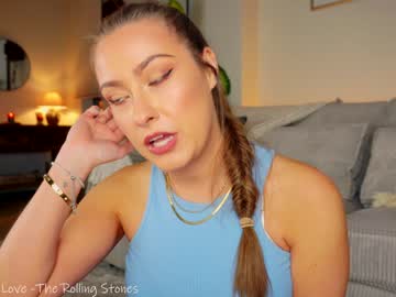 webcam girl x_lily_x capture image #4865540