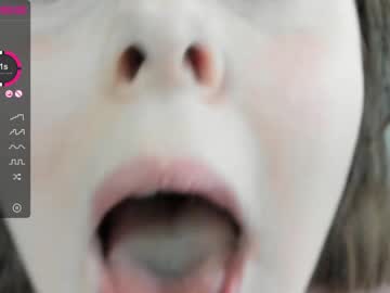 webcam girl emilia_me capture image #1894452