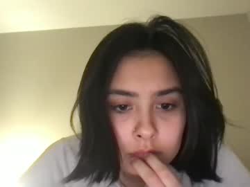 webcam girl kittydesir2022 capture image #1391009