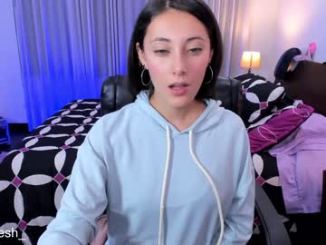 webcam girl kellytesh capture image #1812713