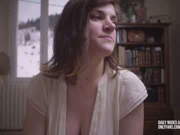 webcam girl claire_moulin capture image #1626945