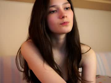 webcam girl alicemirold capture image #2910018