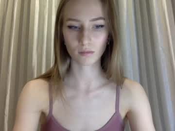 webcam girl blue_eyed_bl0ndie capture image #2655261