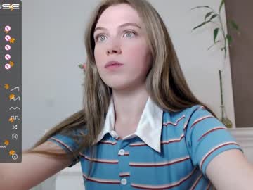 webcam girl small_blondee capture image #4069523