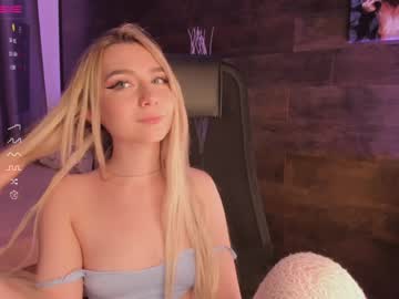 webcam girl yolandabertha capture image #4980419