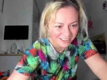 webcam girl kiradivine capture image #4309485