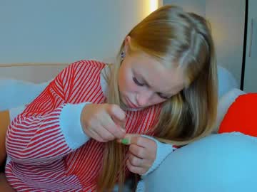 webcam girl cristall_white capture image #316433