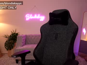 webcam girl blondiekayy capture image #2914810