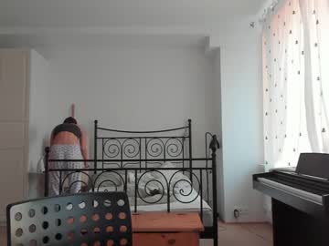 webcam girl yuppiyulia capture image #30440