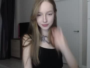 webcam girl cringecringecringe capture image #1632049