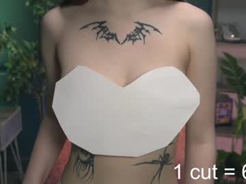 webcam girl ella_knockers_xl capture image #2488317