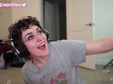 webcam girl evelynpiers capture image #2945117