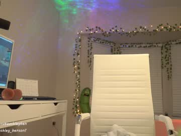 webcam girl ashley_benson1 capture image #1526059