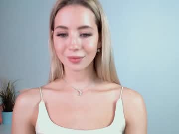 webcam girl emmi_rosee capture image #1004000