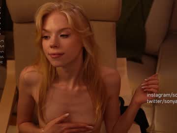 webcam girl sonyaplush capture image #4266146