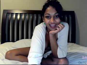 webcam girl xzaramx capture image #1525870