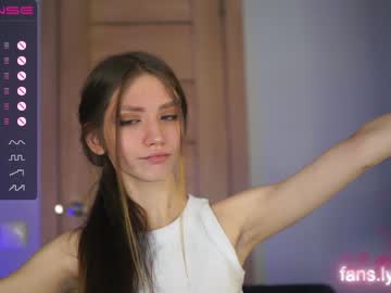 webcam girl angels_kiss capture image #4692277