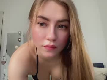webcam girl strawberryjamx capture image #1627108