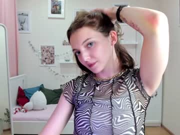 webcam girl whereweland capture image #4780652