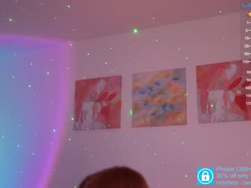 webcam girl sweetkira555 capture image #2791078