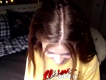 webcam girl christine_horny capture image #82168