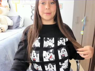 webcam girl isabelhills capture image #2338848