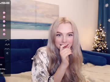webcam girl small_blondee capture image #1400789