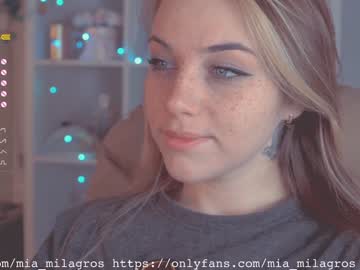 webcam girl mia_milagros capture image #1545755