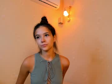 webcam girl amandamedrano capture image #4010551