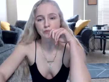 webcam girl peachezzs capture image #1313018
