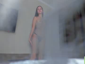 webcam girl amandamedrano capture image #4502791