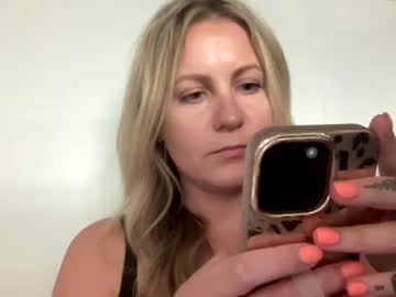 Cam for littlemissdahlia