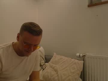 Cam for dicouple