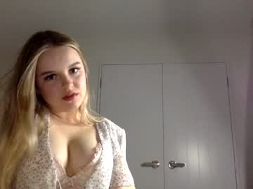 webcam girl cherrymidnightrose capture image #4276453