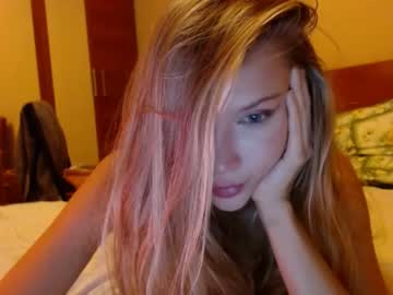 webcam girl bitter_moon capture image #3401980