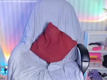 webcam girl broken_but_cute capture image #738036