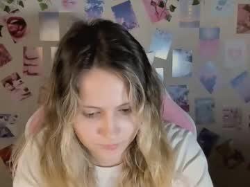 Cam for amelienjames