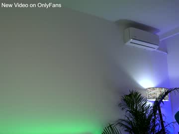 webcam girl naughtyrider69 capture image #2070774