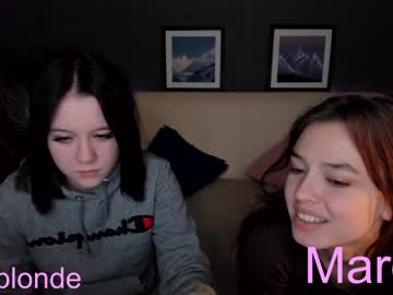 webcam girl makkiato capture image #2452123