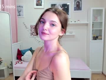 webcam girl whereweland capture image #4780072