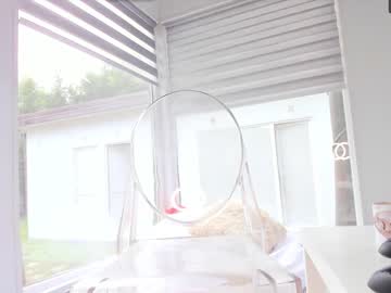 webcam girl white_snow_ capture image #7760