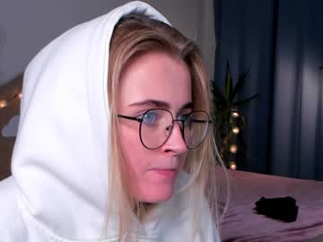 webcam girl linellali capture image #3802692