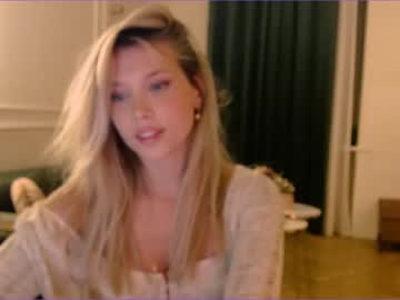 webcam girl bitter_moon capture image #4932533