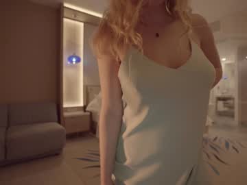 webcam girl chillwithkira capture image #891914