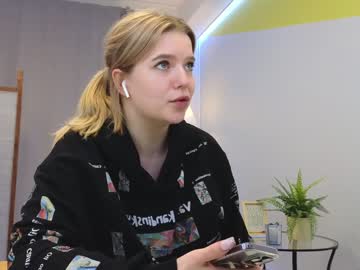 webcam girl lovlybambi capture image #4890181