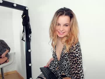 webcam girl kiss_tenderness capture image #2053268