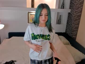 webcam girl joangawne capture image #5604030