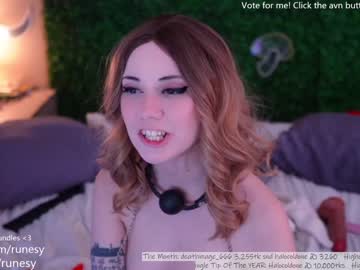 webcam girl runesy capture image #4669053